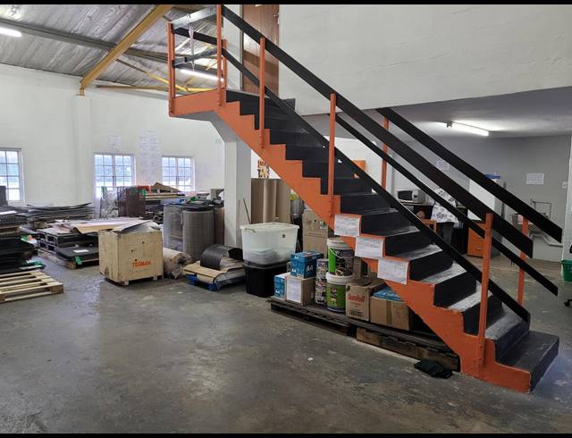 160M² WAREHOUSE TO LET IN GLEN ANIL